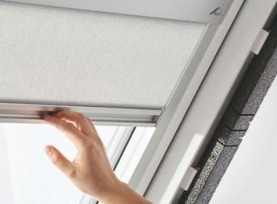 картинка Штора солнцезащитная для окна ZRE M, R01, 114*140