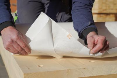 картинка Самоклеящаяся диффузионная мембрана/защитный слой для деревянного домостроения, с монолитным функциональным слоем из TPU, Sd=0,18 м, 30x1,5 м DELTA-WOODIXX, 30x1,5 м